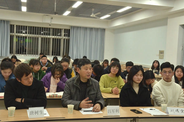 e3ec18305baa4d21bafb73e4e7df1db8.jpg 评委点评3.jpg