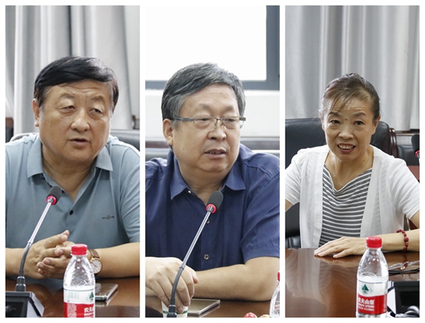 教师代表发言.JPG