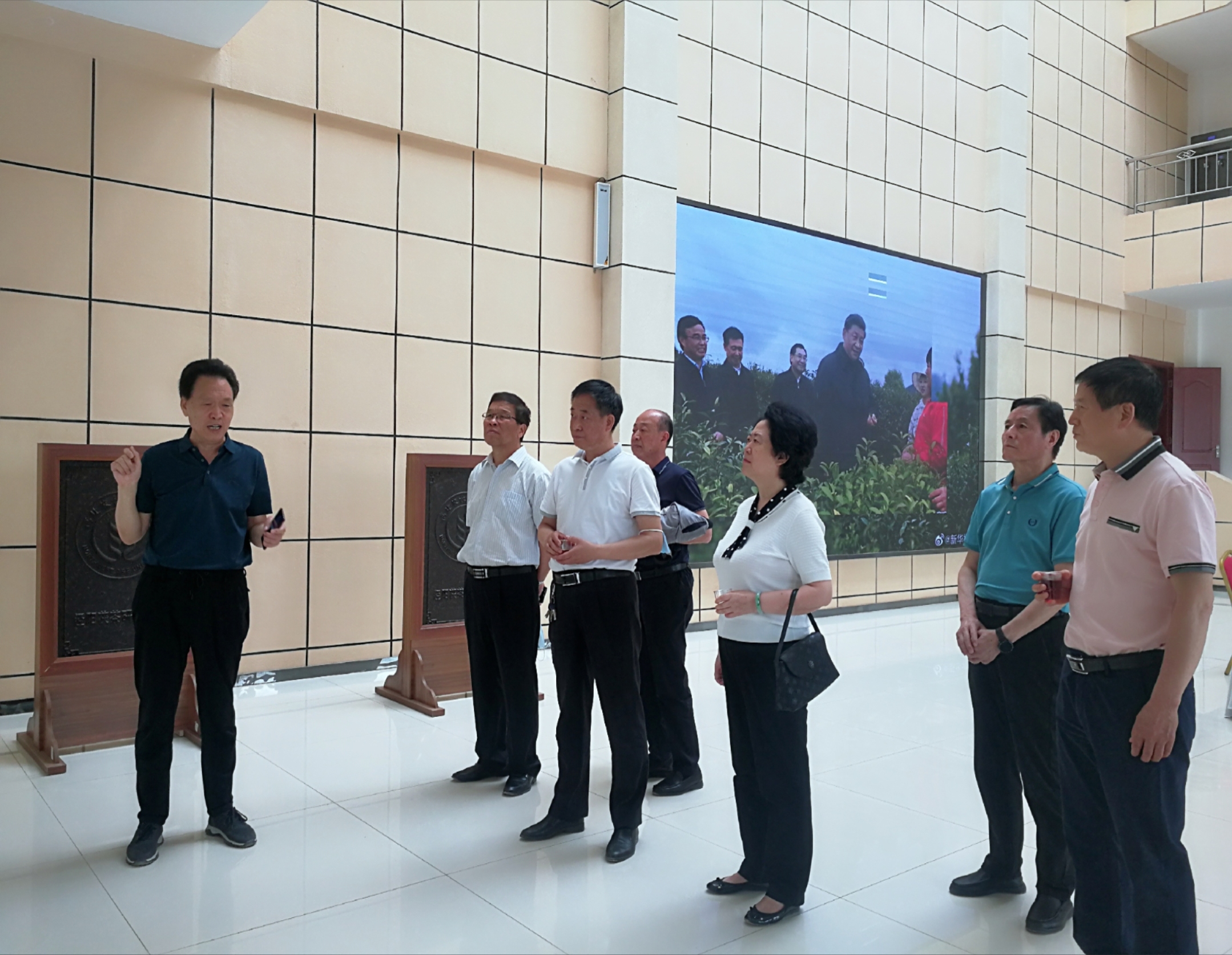 1eaea07a36874cc4980fa3eeccc58420.jpg