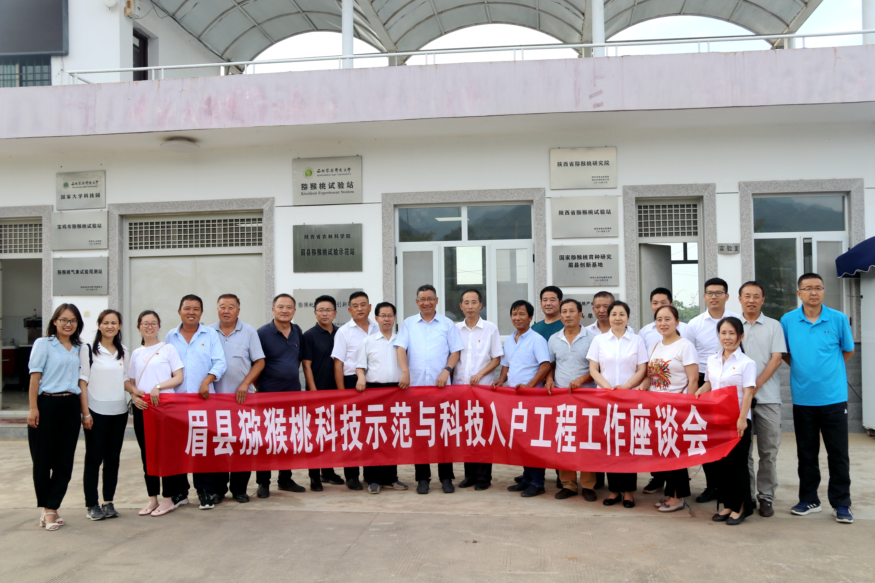 fbbd3ab739b34d8bb6ce71bd788f4f05.jpg fbbd3ab739b34d8bb6ce71bd788f4f05.jpg